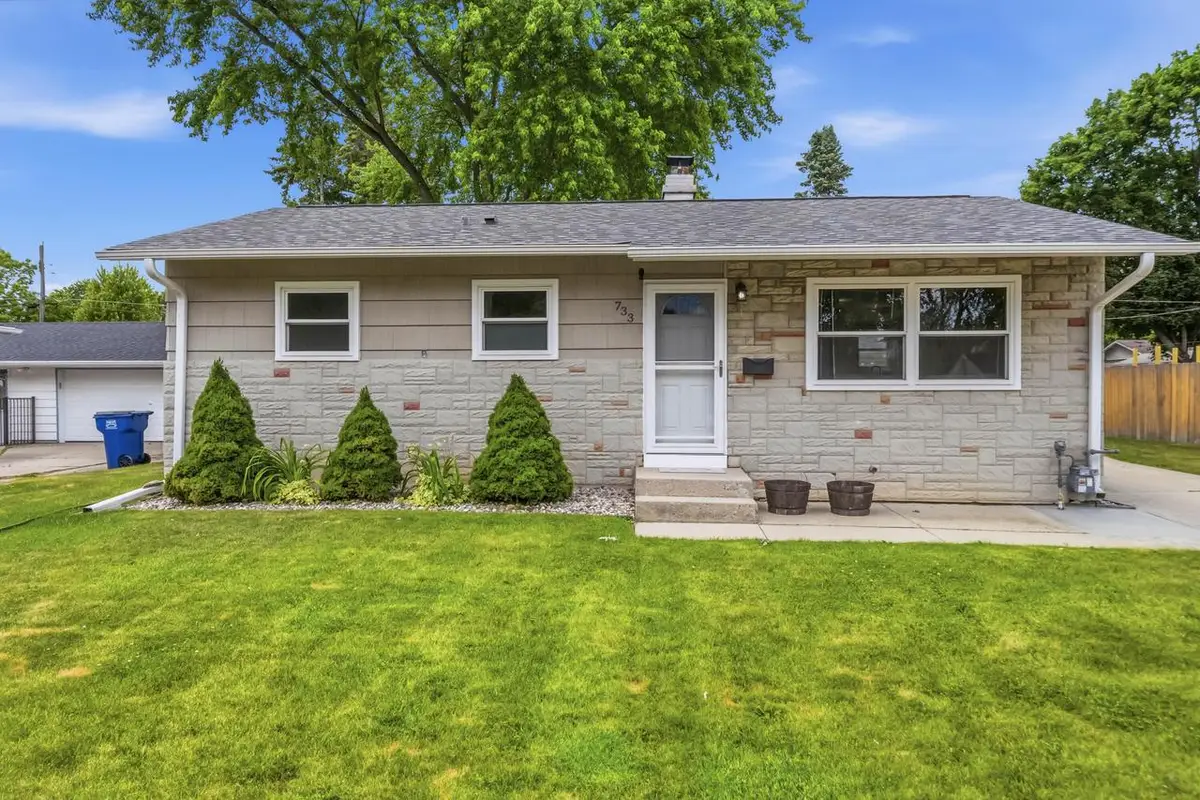 733 9th STREET, Grafton, WI 53024 - #1