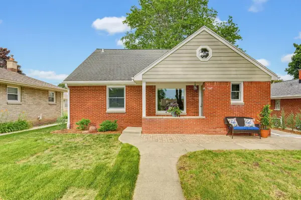 3608 N 101st STREET, Wauwatosa, WI 53222