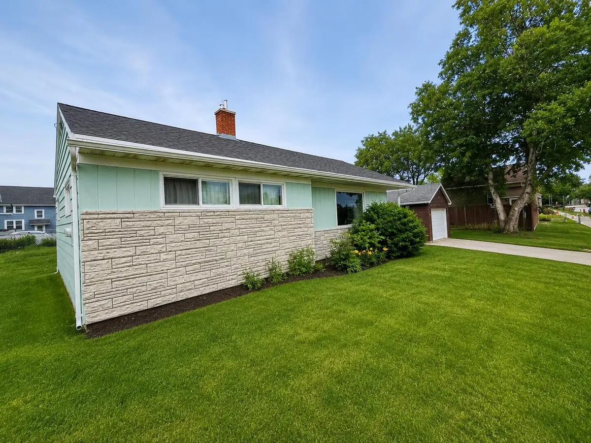 2310 Hamilton STREET, Manitowoc, WI 54220 - #1