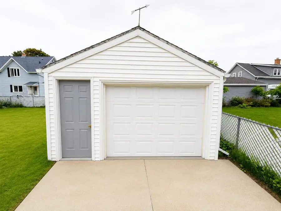 2310 Hamilton STREET, Manitowoc, WI 54220 - #3
