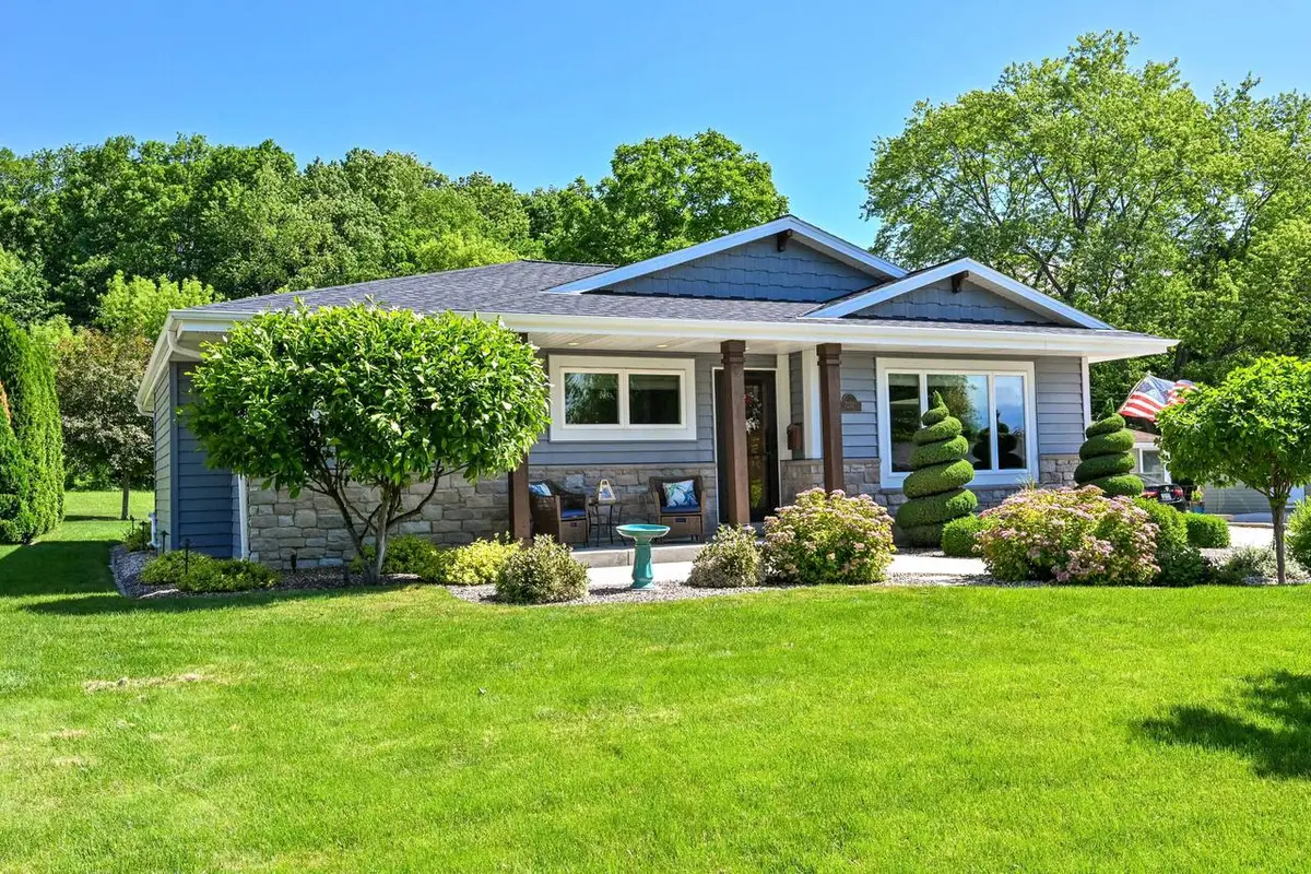 7232 Dartmoor AVENUE, Greendale, WI 53129 - #1
