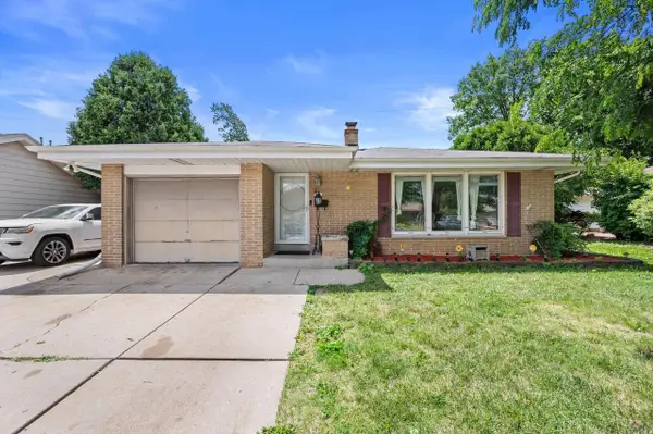 4501 W Tesch AVENUE, Greenfield, WI 53220