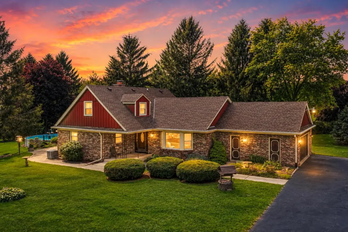 W248S7045 Sugar Maple DRIVE, Waukesha, WI 53189 - #1
