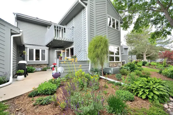 15651 W Ridge ROAD, New Berlin, WI 53151