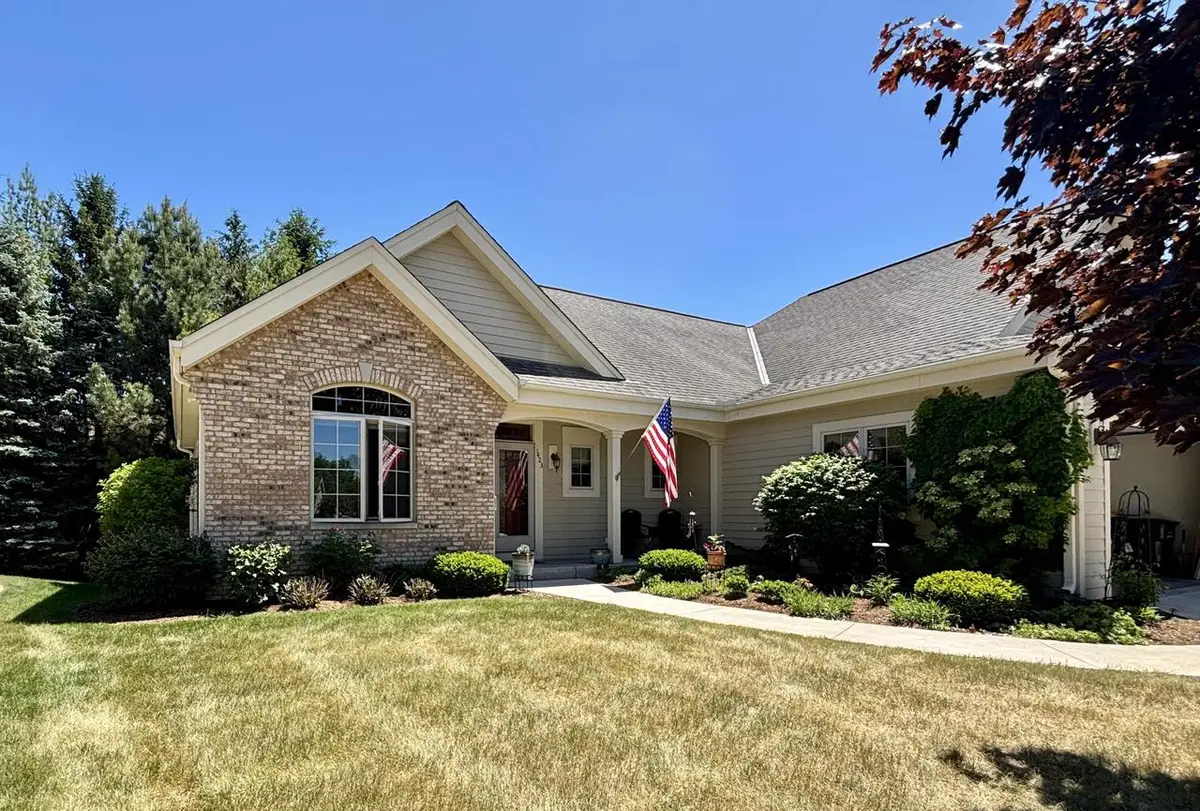 1423 Hidden Waters CIRCLE, West Bend, WI 53095 - #1