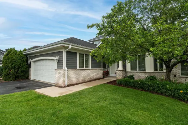 765 Bay COURT #B, Brookfield, WI 53005
