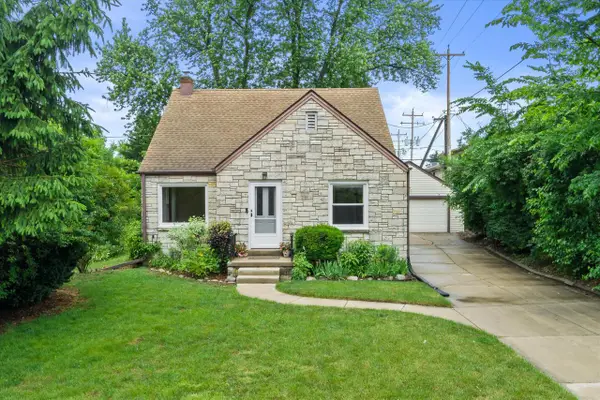 337 N 110th STREET, Wauwatosa, WI 53226