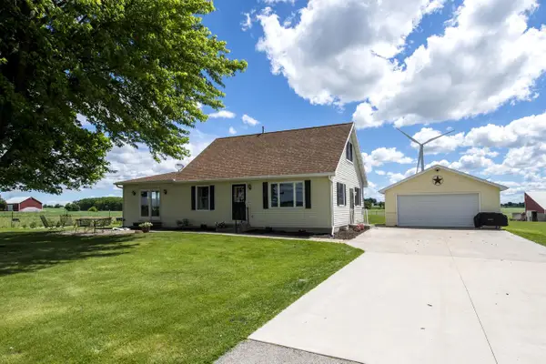 N10454 County Road V, Mayville, WI 53050