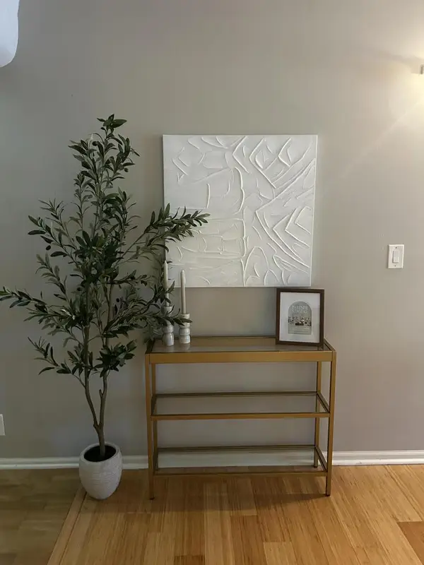 270 E Highland AVENUE #113, Milwaukee, WI 53202