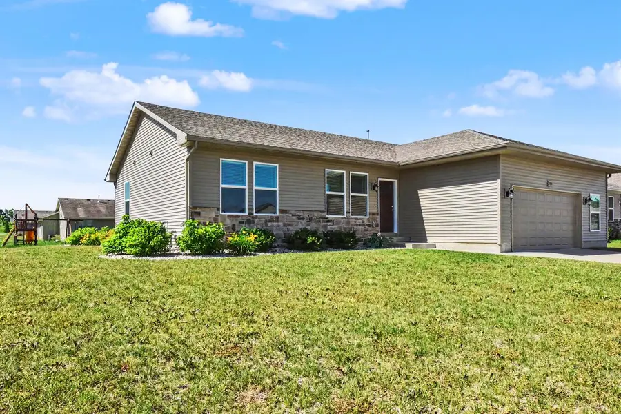2901 Guinness DRIVE, Janesville, WI 53546 - #2
