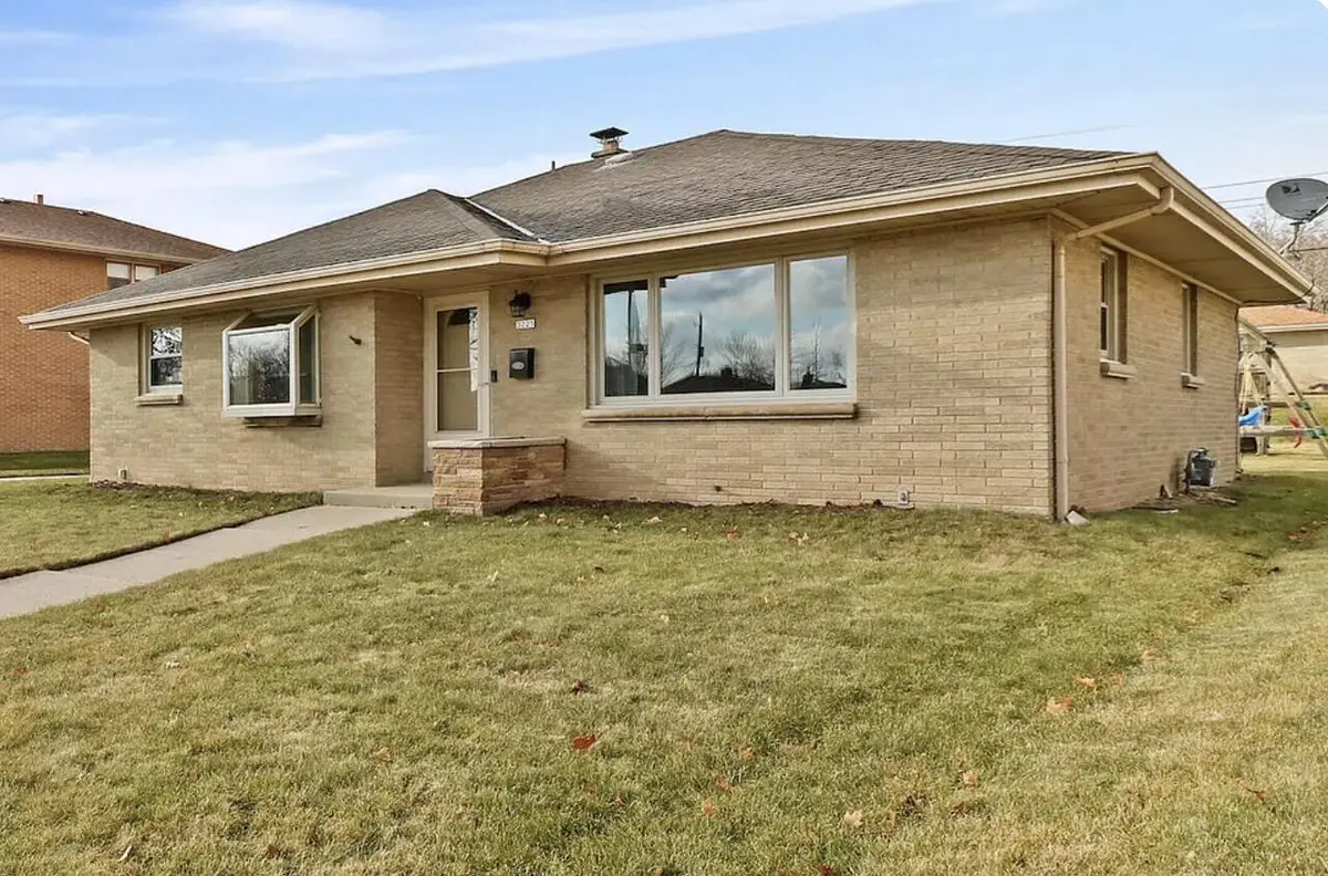 3225 S 80th STREET, Milwaukee, WI 53219 - #1