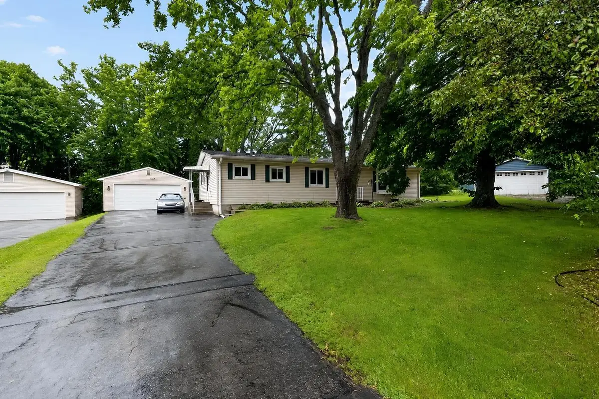 7033 Clover COURT, Burlington, WI 53105 - #1