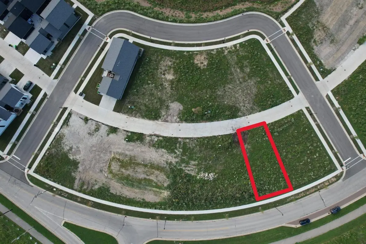9463 E LAKE VISTA PARKWAY #4003, Oak Creek, WI 53154 - #1