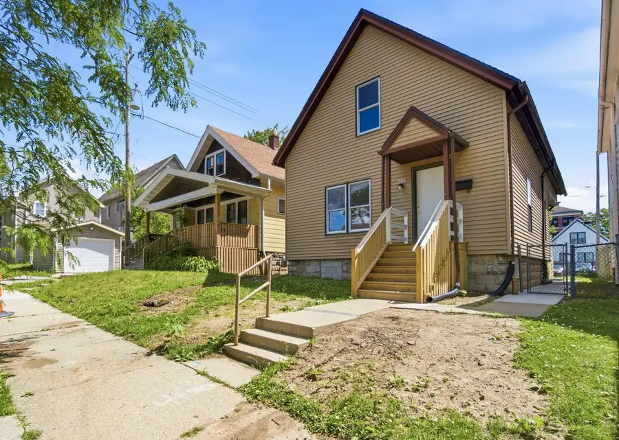 3156 N 24TH PLACE, Milwaukee, WI 53206 - #2