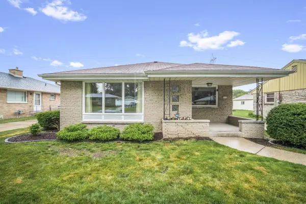1838 W Plainfield AVENUE, Milwaukee, WI 53221