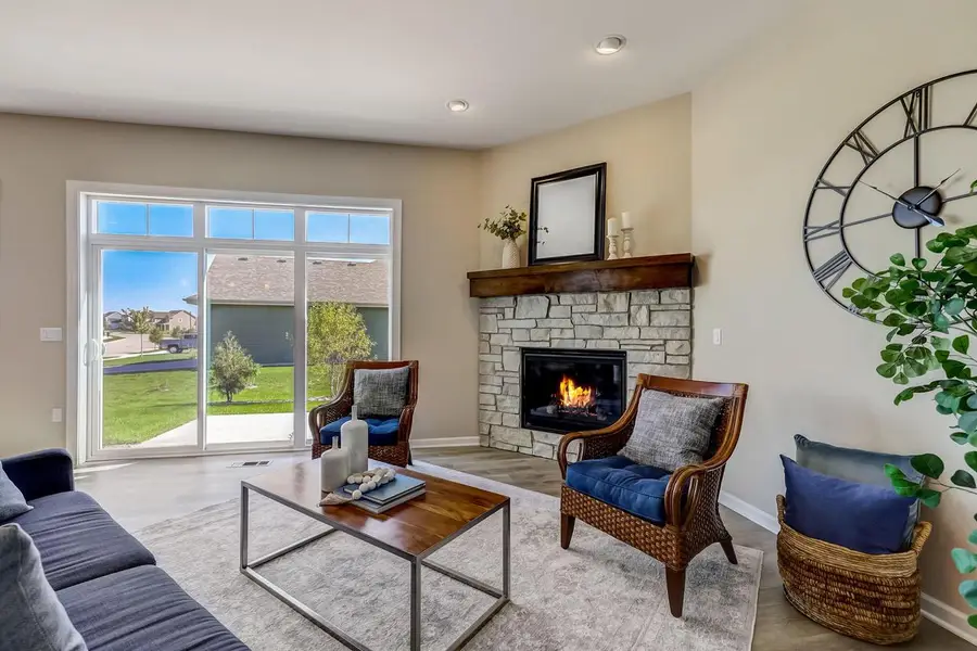 1372 Prairie Creek CIRCLE #20C, Oconomowoc, WI 53066 - #3