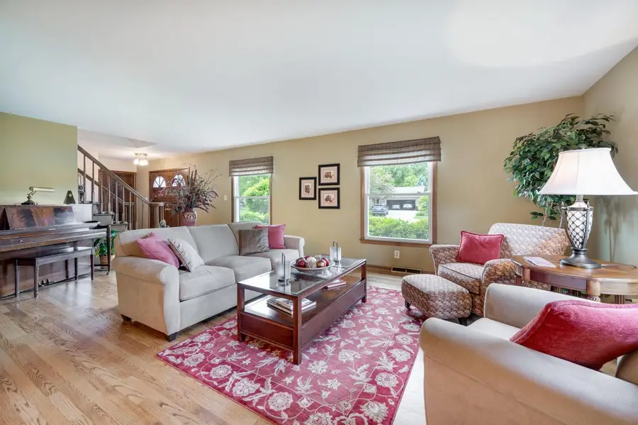 1119 W Fairfield COURT, Glendale, WI 53217 - #2