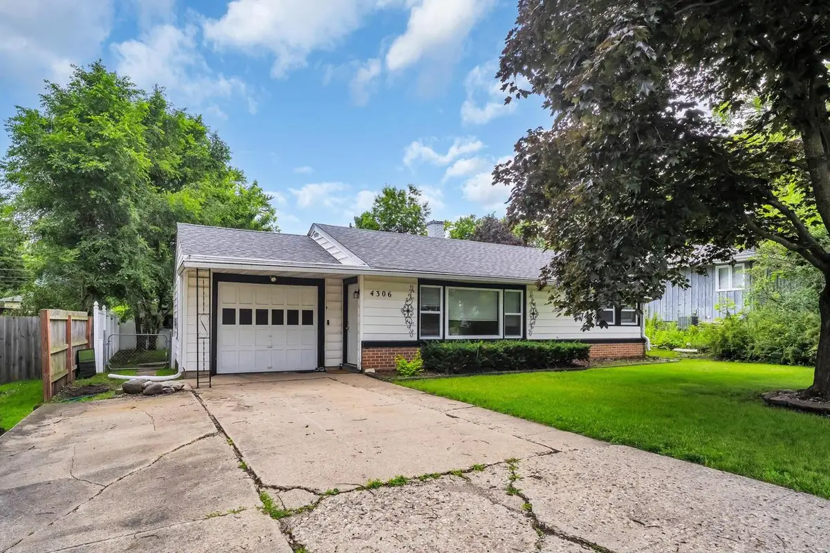 4306 South STREET, McHenry, IL 60050 - #1