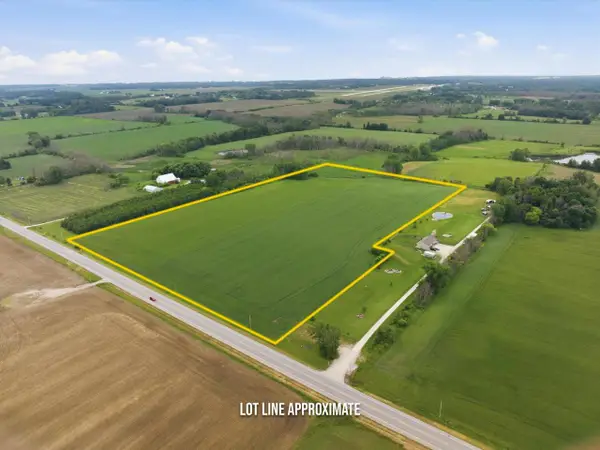 LT2 310 HIGHWAY, Manitowoc, WI 54220