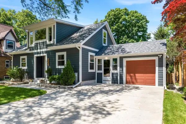 736 W Rock PLACE, Glendale, WI 53209