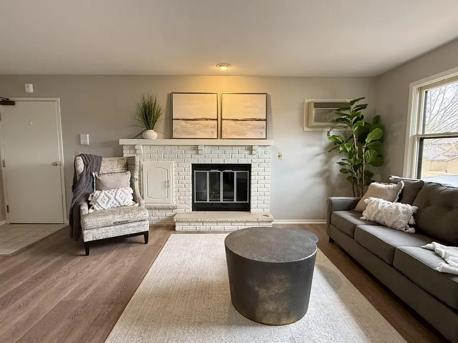 975 Manor DRIVE #83, Neenah, WI 54956 - #2