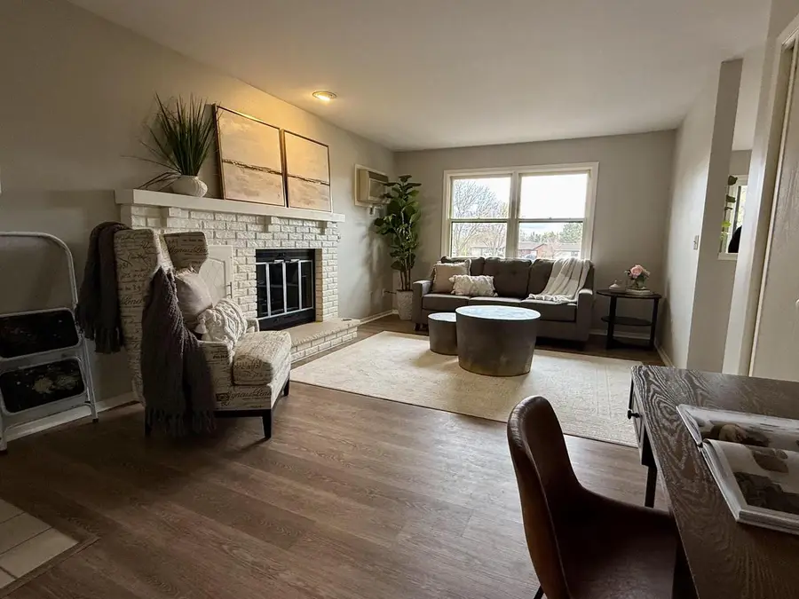 975 Manor DRIVE #83, Neenah, WI 54956 - #3