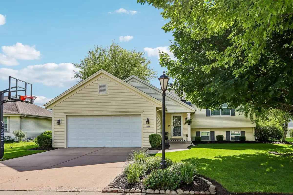 3737 Stillwater CIRCLE, Waukesha, WI 53189 - #1
