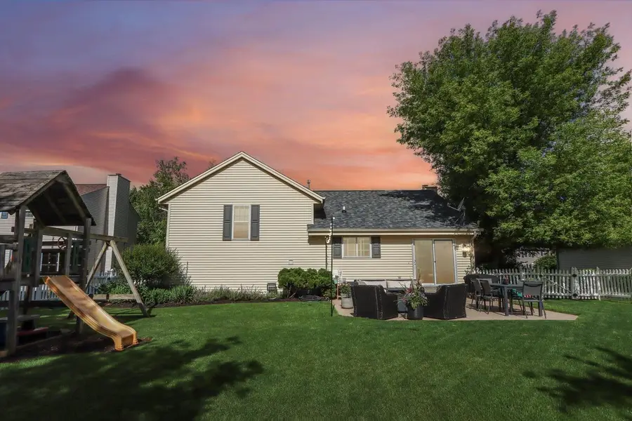 3737 Stillwater CIRCLE, Waukesha, WI 53189 - #2