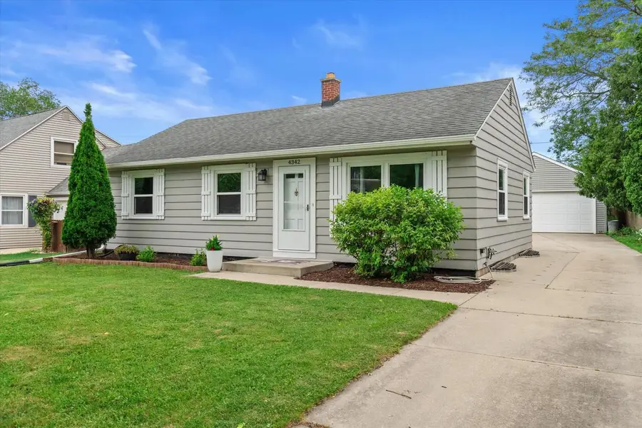 4342 Glenway STREET, Wauwatosa, WI 53222 - #3