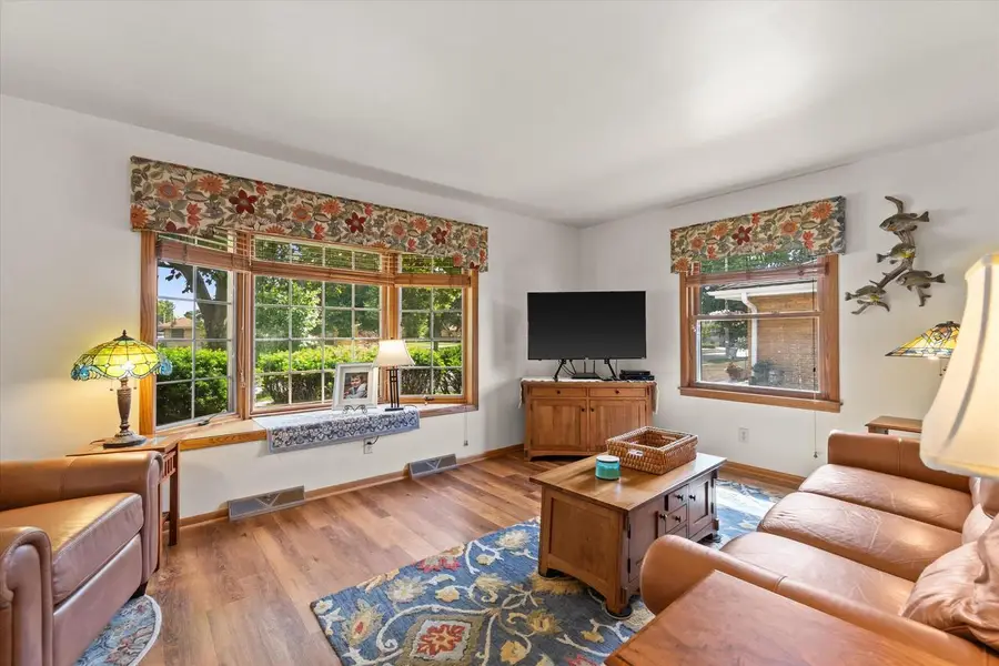 7024 W Lakefield DRIVE, Milwaukee, WI 53219 - #3