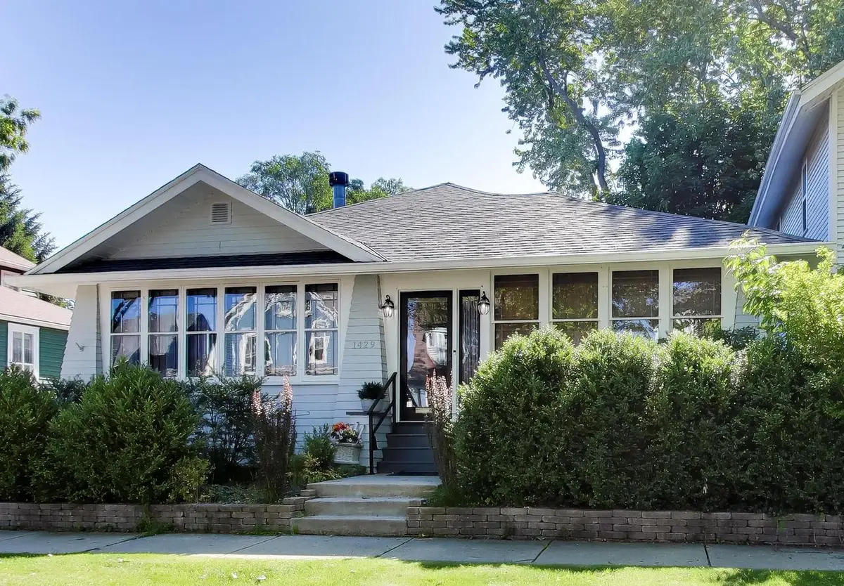 1429 College AVENUE, Racine, WI 53403 - #1