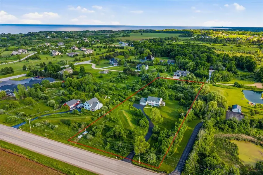 855 Ulao ROAD, Grafton, WI 53024 - #2