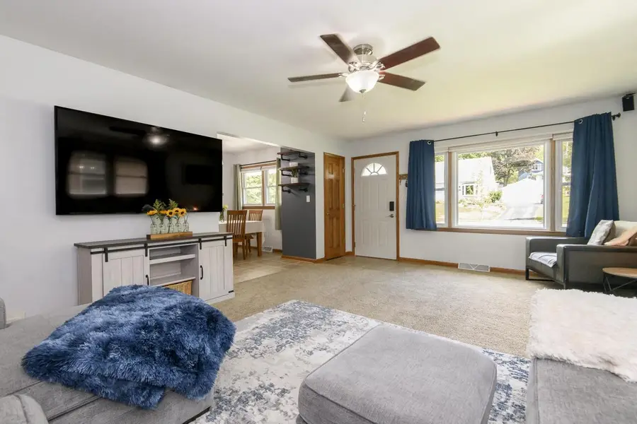1109 Lawndale AVENUE, Waukesha, WI 53188 - #2