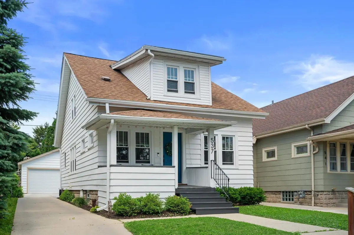 537 N 54th STREET, Milwaukee, WI 53208 - #1