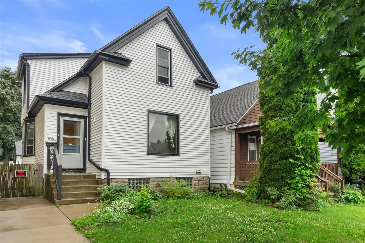 1305 Michigan AVENUE, South Milwaukee, WI 53172 - #1
