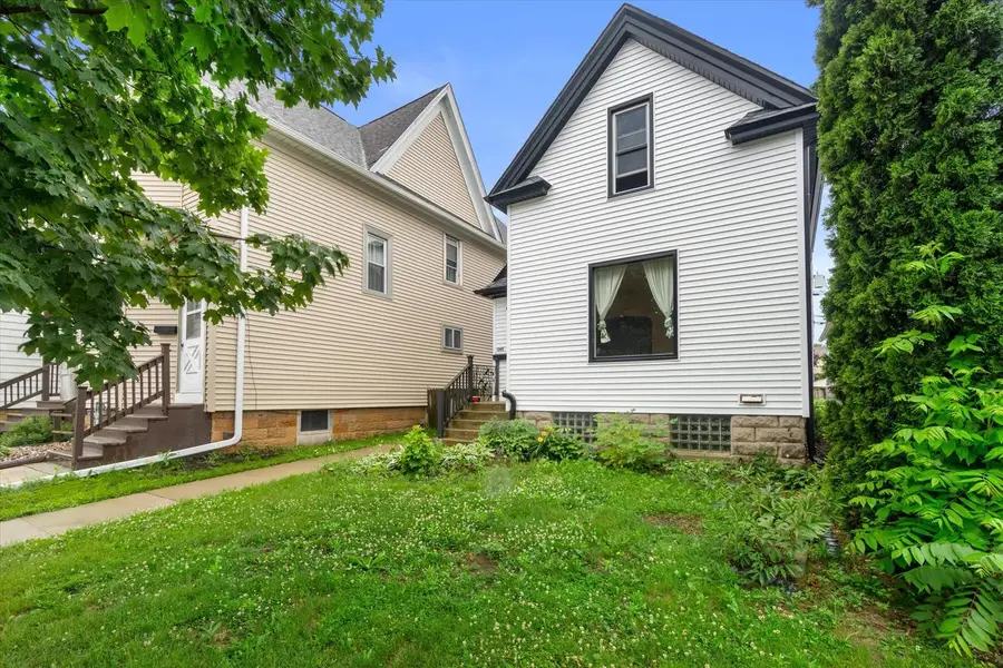 1305 Michigan AVENUE, South Milwaukee, WI 53172 - #2