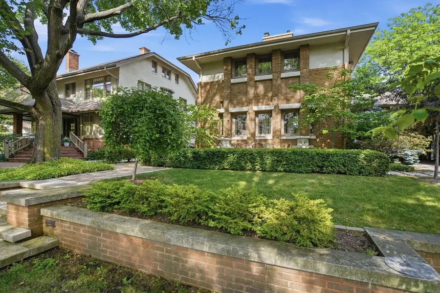 3934 N Harcourt PLACE, Shorewood, WI 53211 - #2