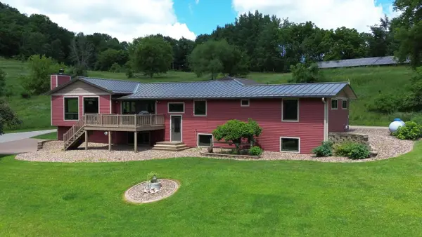 580 Skunk Hollow ROAD, La Crescent, MN 55947