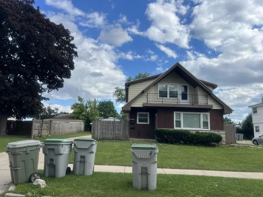 8915-8915A W Carmen AVENUE, Milwaukee, WI 53225 - #2