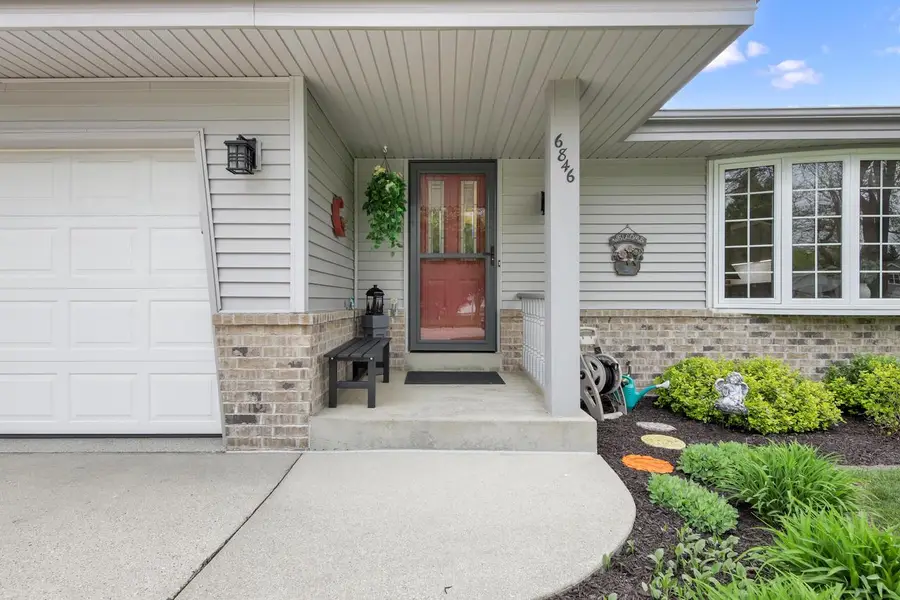 6846 S Juniper COURT, Oak Creek, WI 53154 - #2