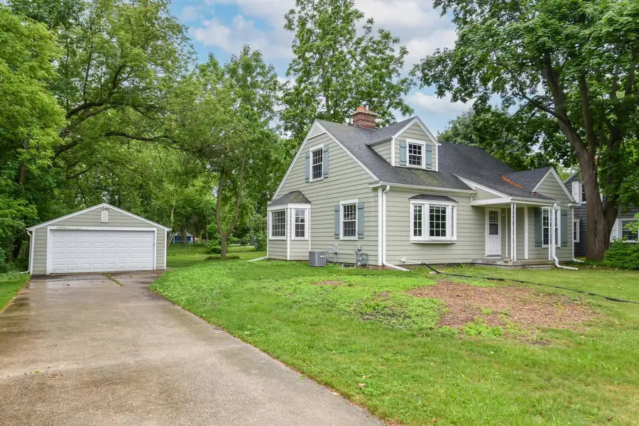 6701 W Howard AVENUE, Milwaukee, WI 53220 - #3