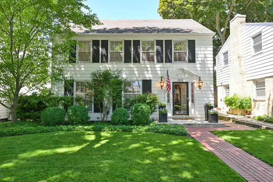 5835 N Lake DRIVE, Whitefish Bay, WI 53217 - #2
