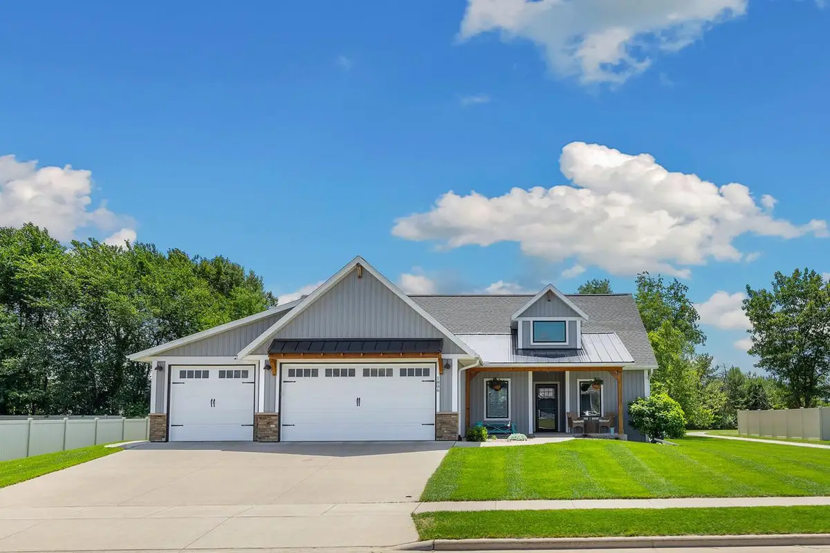 1806 Hudson STREET, Holmen, WI 54636 - #1