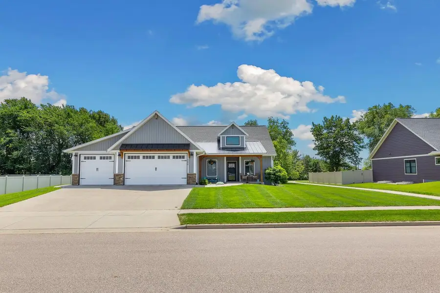 1806 Hudson STREET, Holmen, WI 54636 - #2
