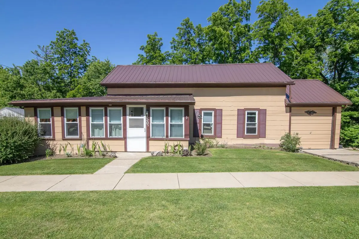 130 South STREET, Lowell, WI 53557 - #1