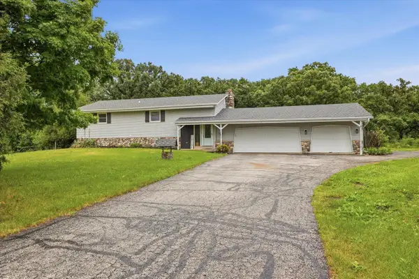 W362S10050 Lewin LANE, Eagle, WI 53119