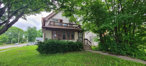 4572 W Fond Du Lac AVENUE, Milwaukee, WI 53216