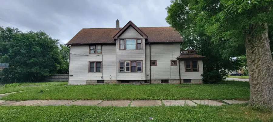 4572 W Fond Du Lac AVENUE, Milwaukee, WI 53216 - #2