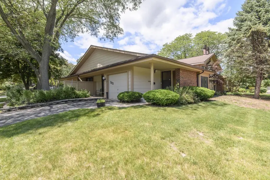 7821 W Heather AVENUE, Milwaukee, WI 53223 - #3