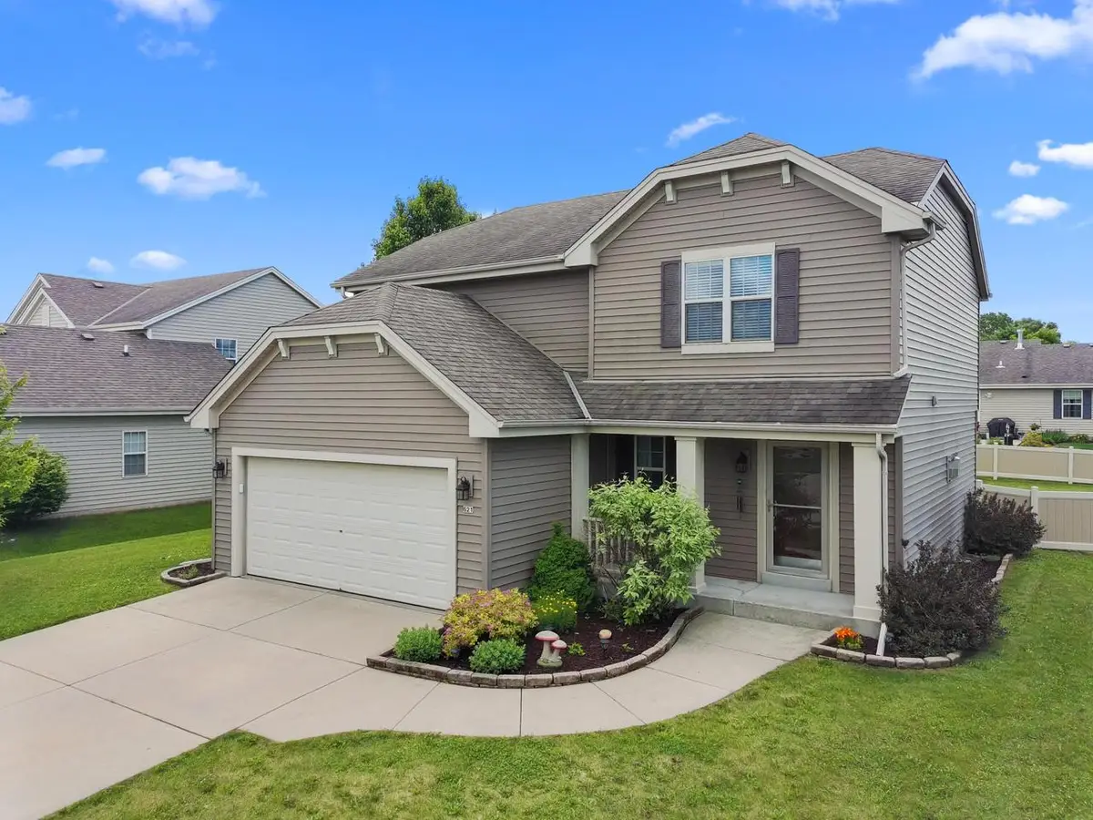621 E Sheila AVENUE, Elkhorn, WI 53121 - #1